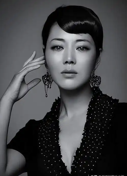 演员王茜华:我这辈子最正确的决定,就是45岁高龄为小丈夫生儿子