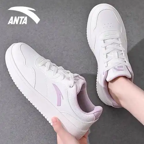 新款防滑板鞋女款2024春季安踏女鞋休闲百搭运动鞋低帮透气小白鞋