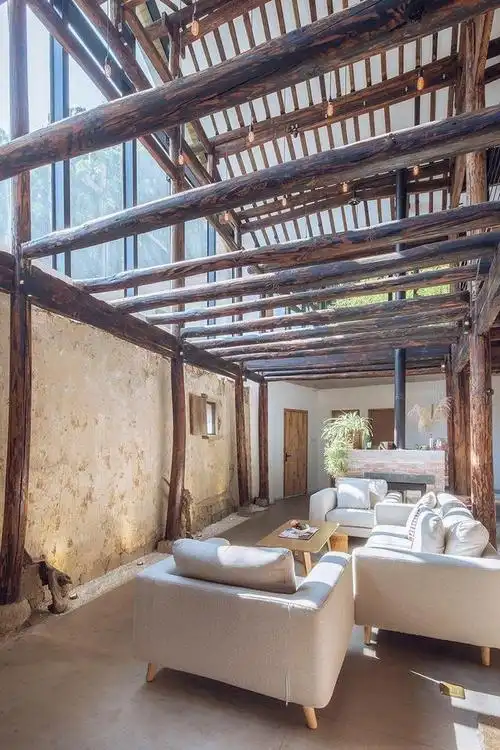 历经3个月,百年夯土老宅被爆改成时尚民宿风,奶奶满意全村惊艳