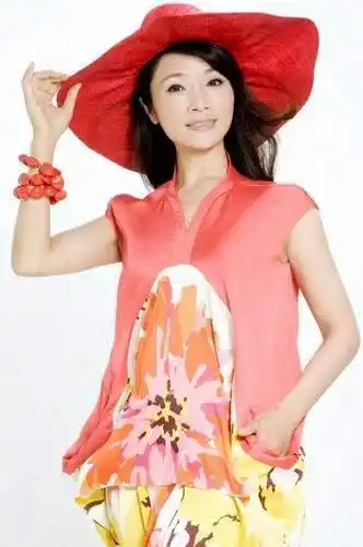 图文著名歌唱家李丹阳写真李丹阳妩媚动人