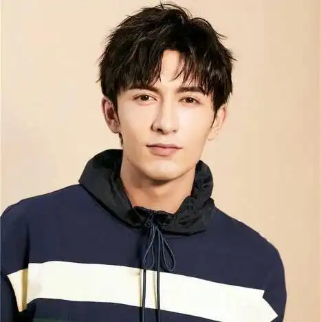 8位新疆男明星,除阿尔法,于朦胧,李亚鹏外,最后一位意想不到