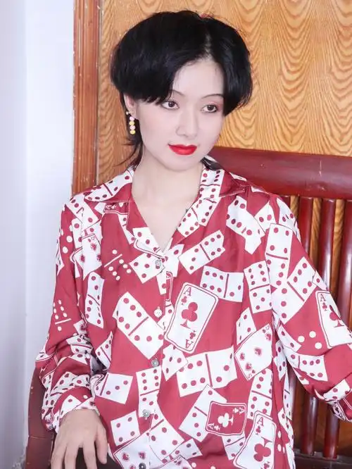 复古港风骰子衬衫