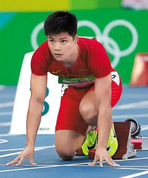 苏炳添从校服到婚纱娶到林艳芳是我最大的福气