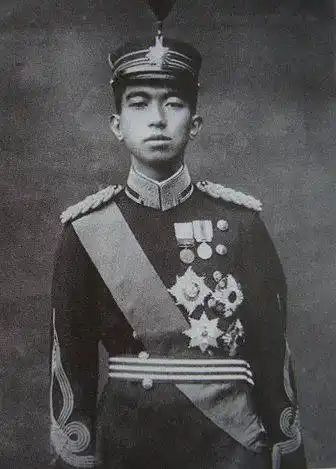 节目麦克阿瑟会见裕仁天皇一张照片为何引起日本民众愤怒