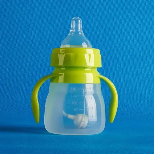 oem定制防摔便携婴儿奶瓶 140ml宽口食品级液体硅胶奶瓶