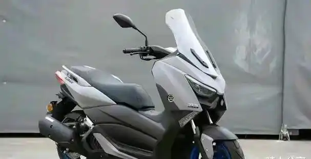 11999元,年度性价比最高的水冷踏板,力帆蓝鲟150