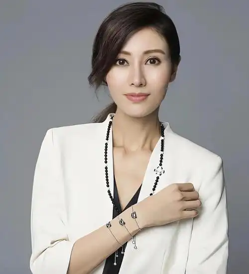 七十年代香港女星颜值大赏:十位女神诠释绝美风姿