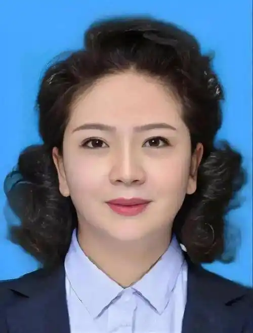 人皆有爱美之心.领导干部也是人,有追求美的权利.