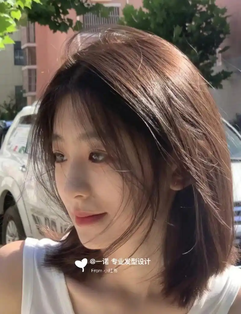 超级适合圆脸,方脸,国字脸女生的锁骨发发型 ————94给大家推荐