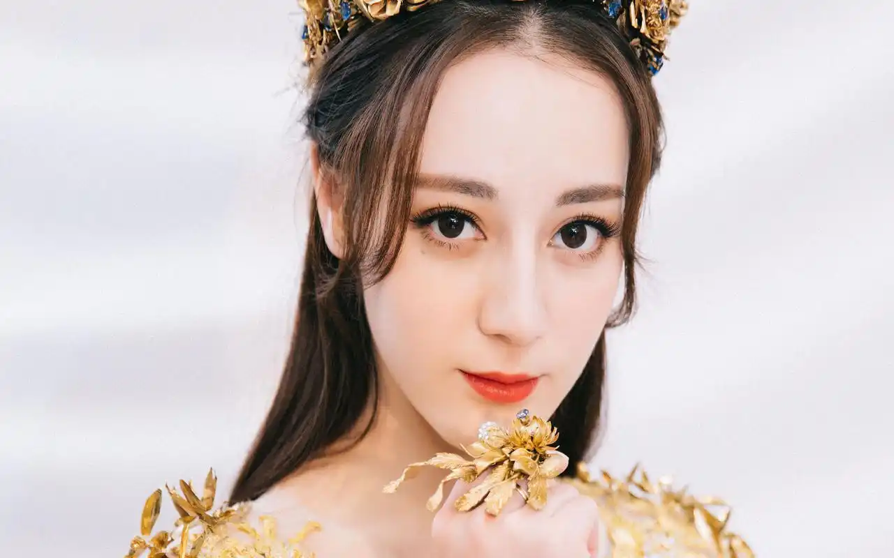 迪丽热巴金鹰女神造型图片壁纸