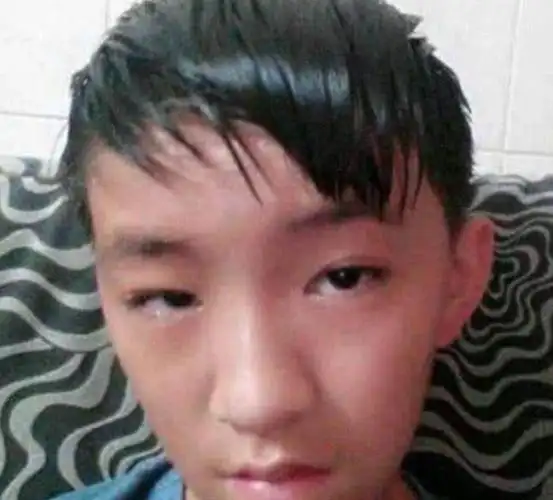 女生公认"丑男"3大特征,你若全占,能脱单都是"走后门"!_男生