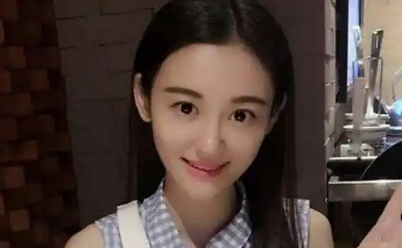 徐婷是个勤奋刻苦的年轻人有着扎实的表演功底表演戏路也很宽