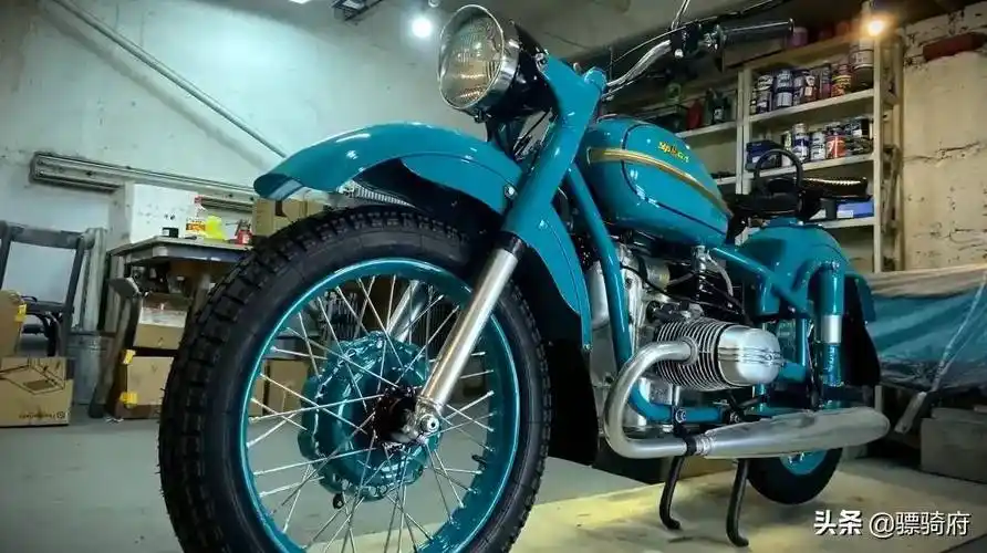 来自战火中的传奇俄罗斯乌拉尔三轮摩托车