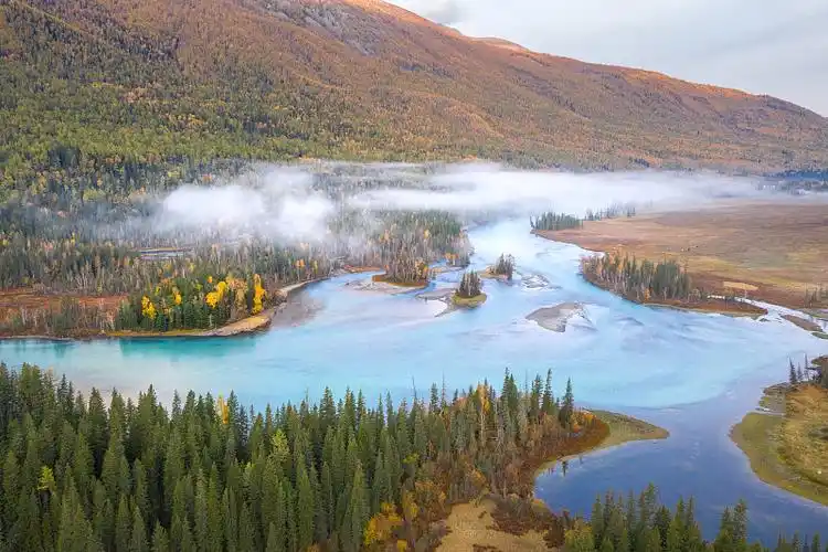 新疆喀纳斯神仙湾图片下载