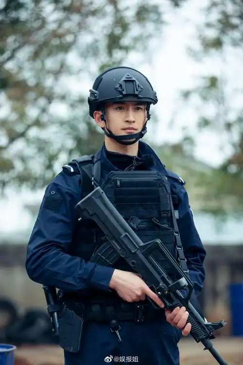 特警龙帅得属实有点犯规了__财经头条