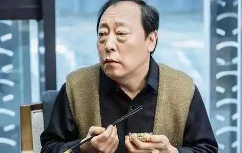 原创倪大红参演战狼时受伤他愣是咬紧了牙关在镜头前纹丝不动