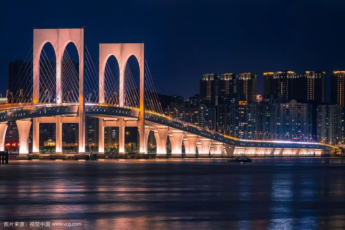 远眺澳门西湾大桥