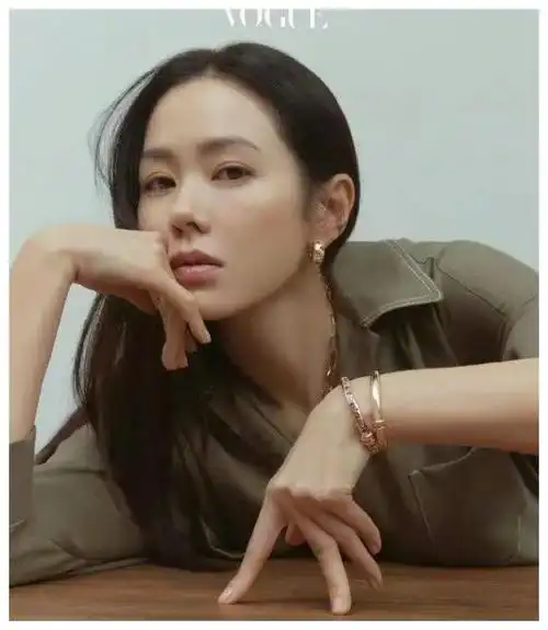 揭秘韩国女神孙艺珍感受演技魅力赏识绝美写真