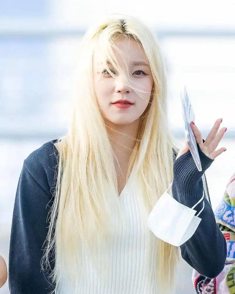 gidle #宋雨琦 #机场穿搭 #女团 #美女  - 抖音