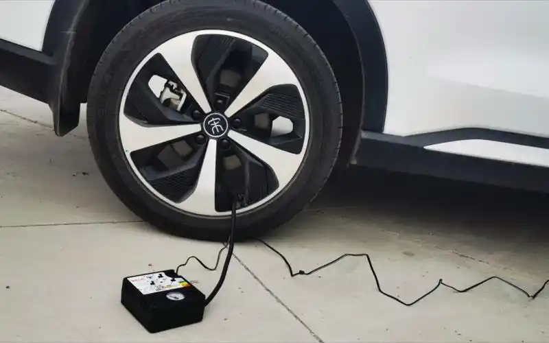 比亚迪 宋plus-dmi 随车充气泵 试用