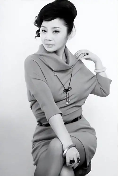 回顾唐静与王新军离婚后发誓一生不再嫁人她现在过得怎么样