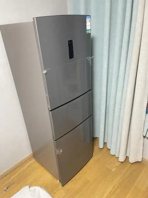 容声(ronshen)252升三门三开门电冰箱变频风冷一级矢量节能家用风冷