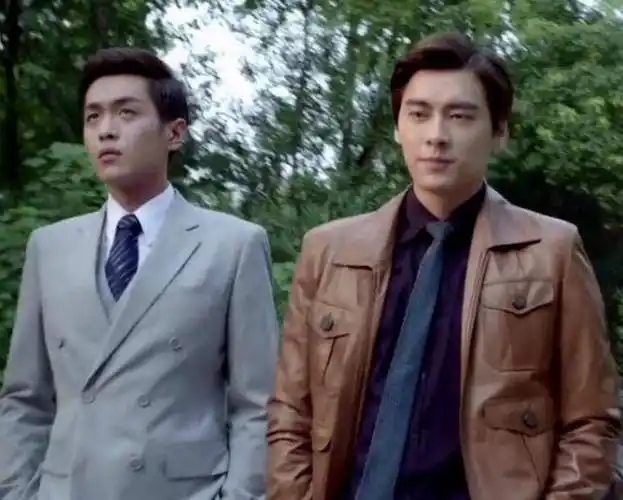 "麻雀"李易峰张若昀走路自带t台 帅爆!(组图)