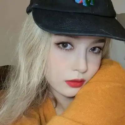 成熟自信女生头像,高清成熟稳重有自信的头像女生图片