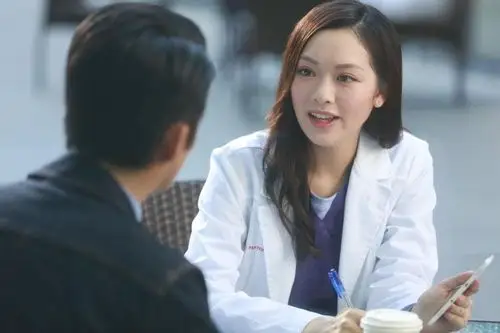 冯盈盈,白色强人