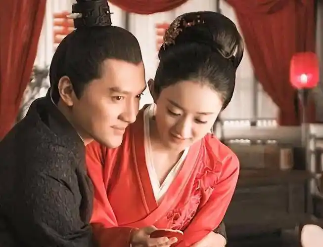 曝冯绍峰赵丽颖复合!