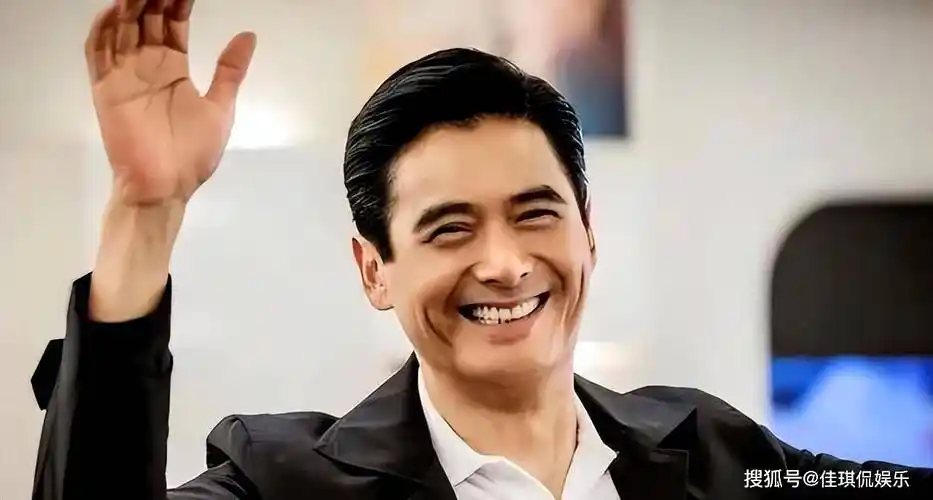 68岁周润发近照"吓人",手臂皮包骨全是疙瘩,晚年患糖尿病_南丫_香港