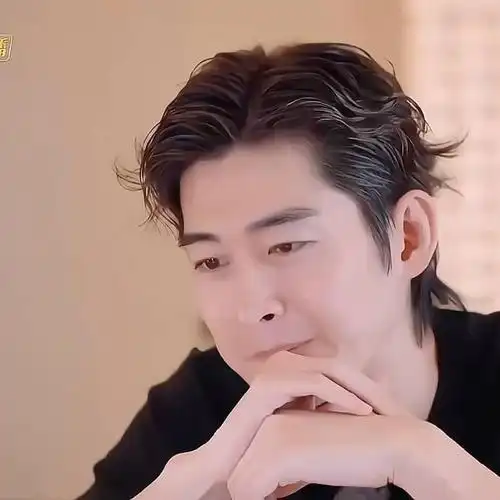 啊?不至于用沧桑来形容张翰吧!马上40岁了这状态不算ok吗?