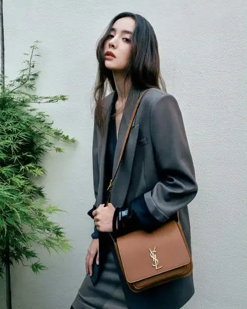 古力娜扎圣罗兰代言