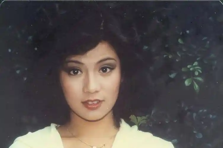 翁美玲版黄蓉34年依然灿烂,可惜天妒美人,为情所困惹人怜_汤镇业_香港