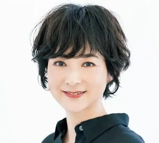 5060岁的女人最适合烫什么发型这三类减龄短发了解一下,50岁以后的