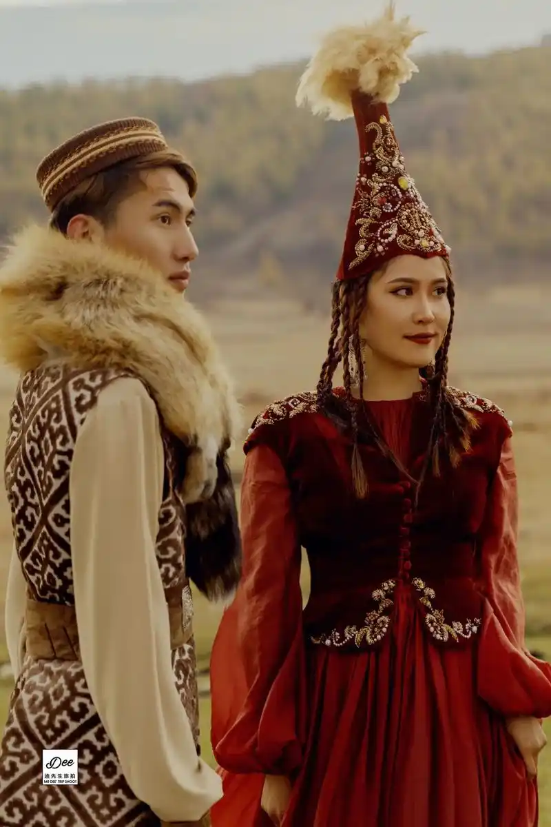 婚纱照风格推荐 #哈萨克复古风#民族服饰 #少数民族的魅力 - 兑音