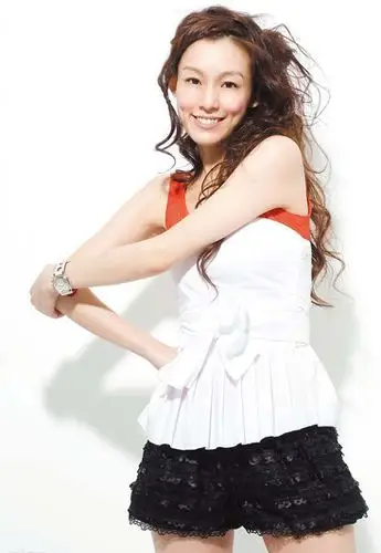 范玮琪十年曲折与陈建州的黑白配