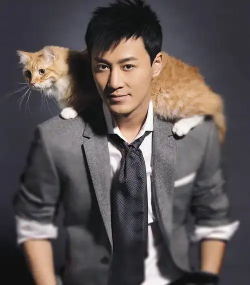 p>林峰,1979年12月8日生于福建厦门,中国香港影视男演员,流行乐歌手.