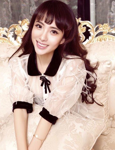 爱情公寓诺澜饰演者晒照片气质显年轻态还是白宇眼光独到