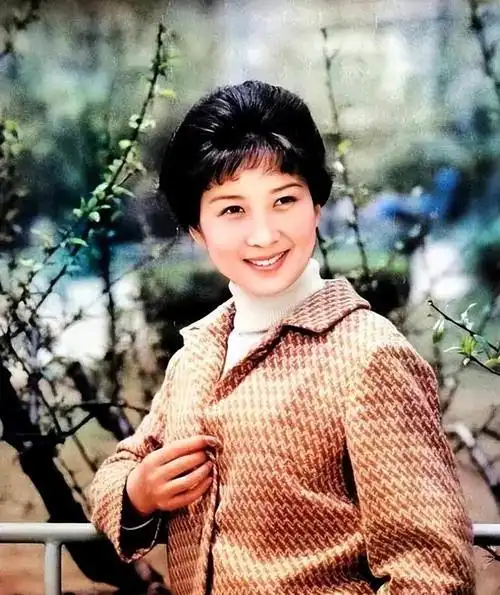 演员吴海燕:我这一生最正确的选择,就是嫁给了情投意合的师兄