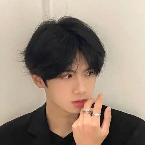 特价假发男中分 蓬松修脸_网红假发男女短发微卷中分刘海修脸蓬松帅气