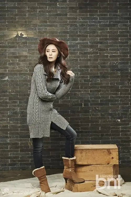 组图韩星孙恩书拍写真黑唇皮衣变身酷女郎