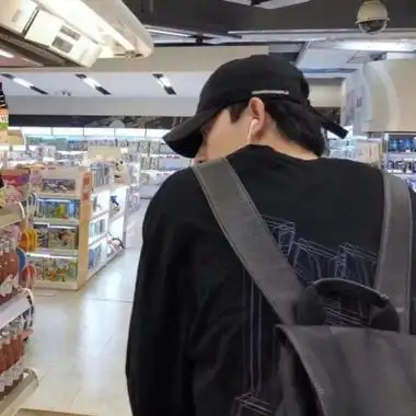 高清好看的男生真人头像优质挡脸图片