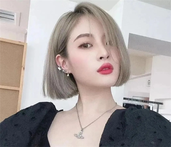 今年流行的短发范本 颜值从低谷升到高峰_女生短发 - 美发站