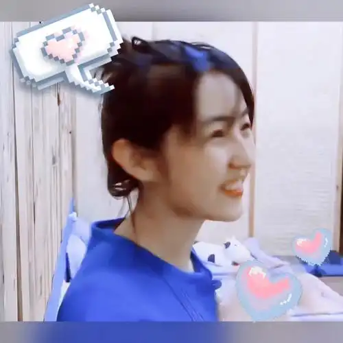 张子枫笑起来好甜啊