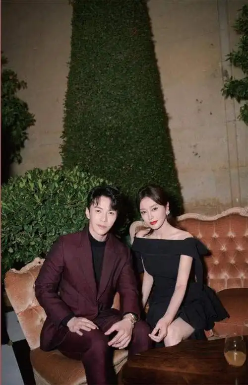 王冠逸与秦岚曾在深入人心的宫廷剧《延禧宫略》中合作.