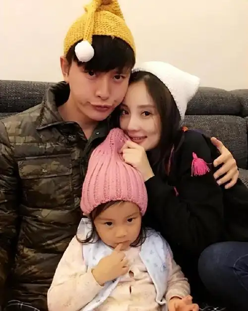 贾乃亮力挺女儿甜馨我和妈妈都是你最坚强的后盾