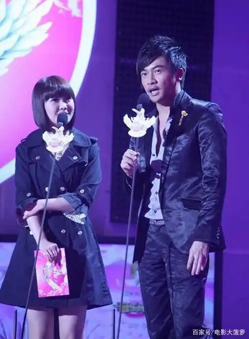 43岁的金海心,是华语乐坛黄金时代的遗孤