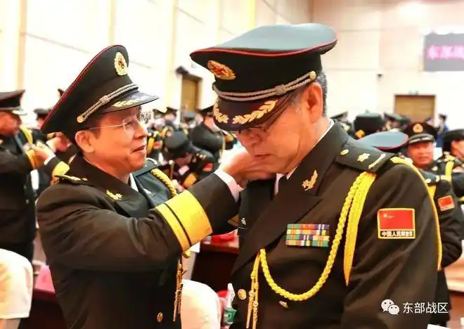 东部战区总医院举行文职干部改任军官授衔仪式|军衔_网易订阅