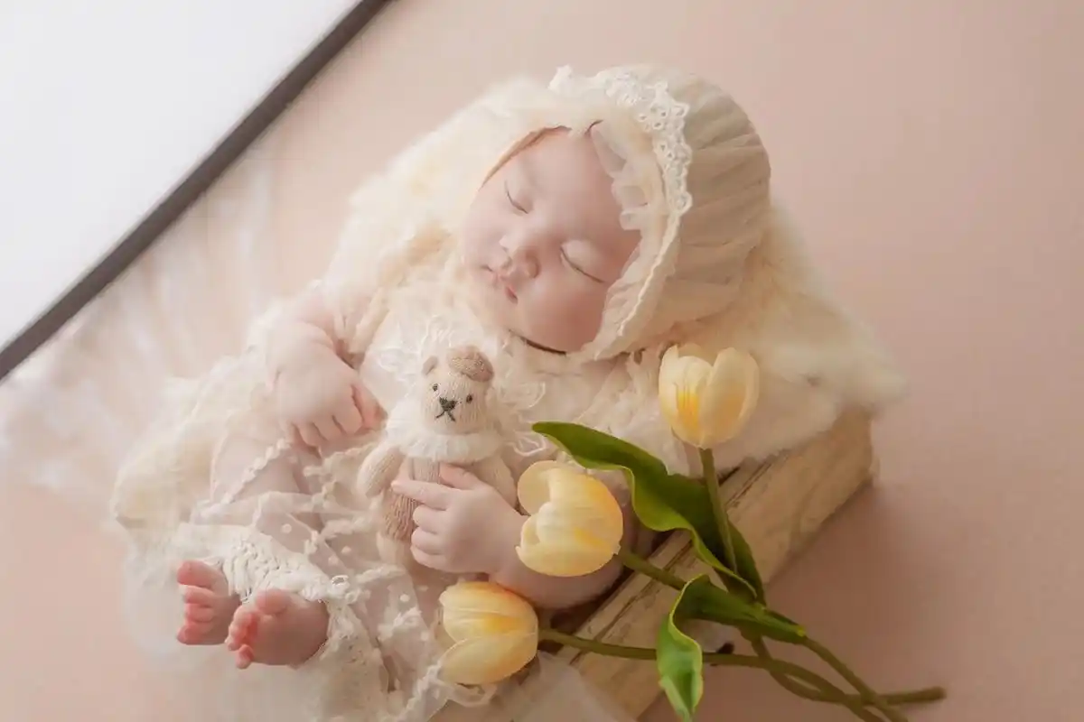 心动小嘉宾 06ˋ087907ˊ.#月子里的宝宝 #满月照 # - 抖音